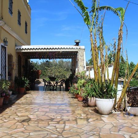 Alojamiento Rural Masia Valldeperez إليامبويا المظهر الخارجي الصورة