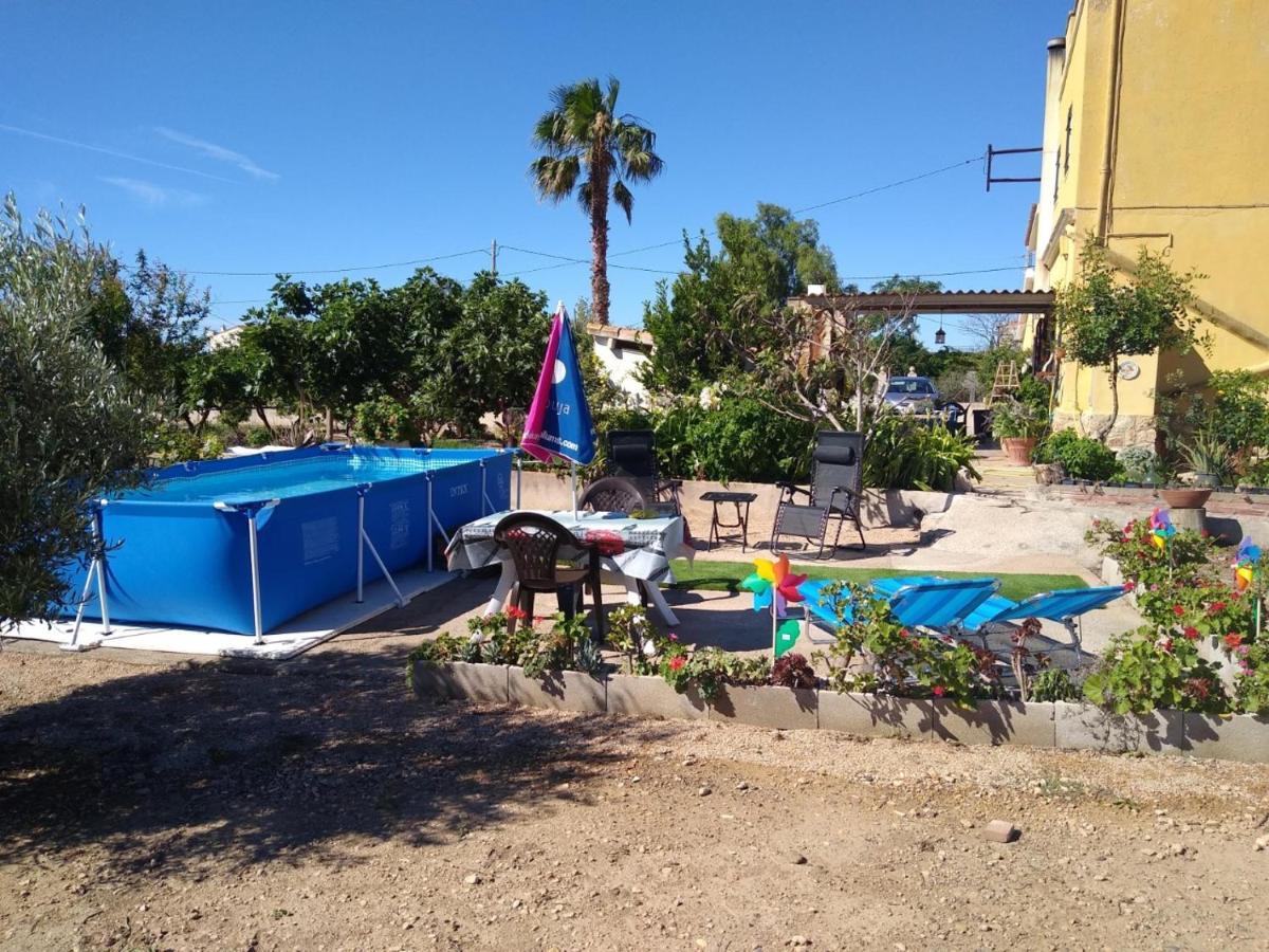 Alojamiento Rural Masia Valldeperez إليامبويا المظهر الخارجي الصورة