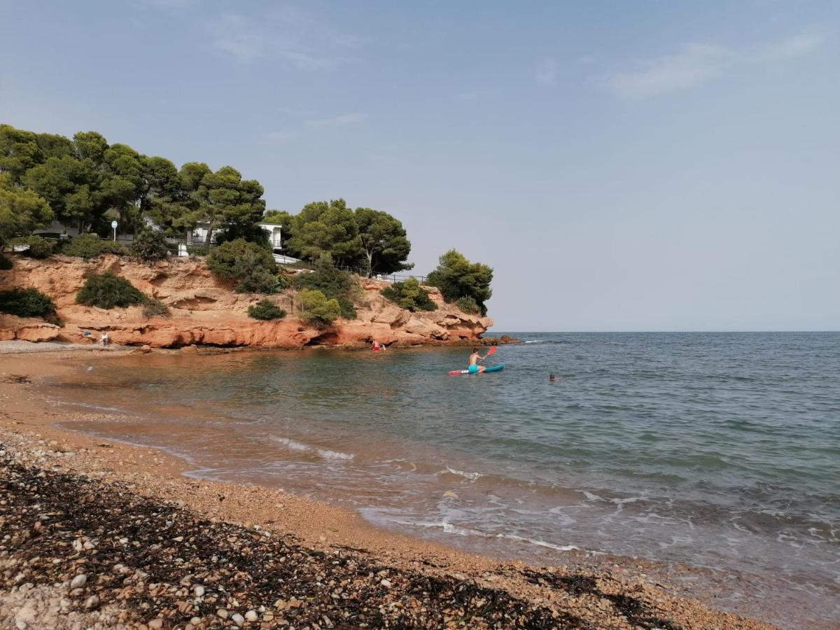 Alojamiento Rural Masia Valldeperez إليامبويا المظهر الخارجي الصورة